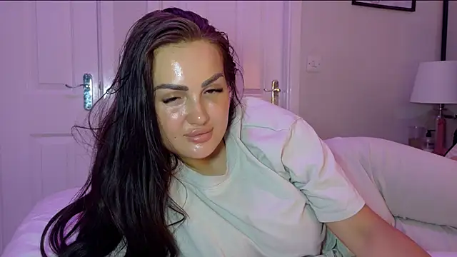 Snapshot of Ruby_brooksxo chatting on July 2026 08:55:01 PM Ruby brooksxo online show from July 2026 08:55:01 PM