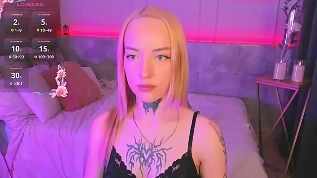 Snapshot of MarquiseMuse chatting on February 2026 06:01:02 AM MarquiseMuse online show from February 2026 06:01:02 AM