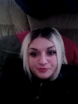 Snapshot of CharleyCream chatting on December 2025 10:35:01 AM CharleyCream online show from December 2025 10:35:01 AM