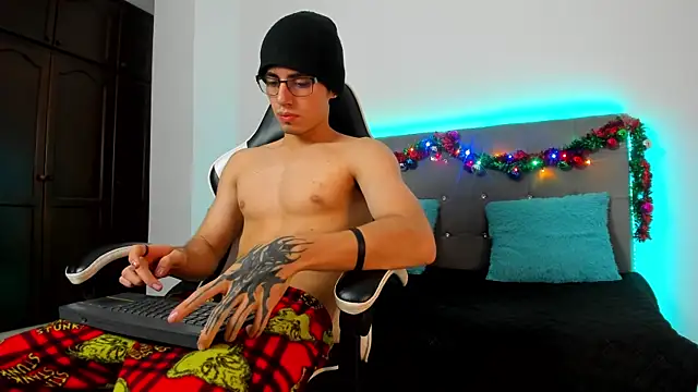 eren jeager online show from December 2025 01:13:02 AM