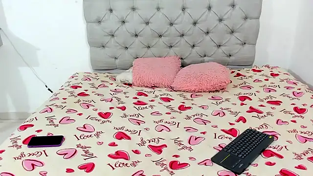 Snapshot of Briitney_tovar chatting on December 2025 03:55:01 AM Briitney tovar online show from December 2025 03:55:01 AM