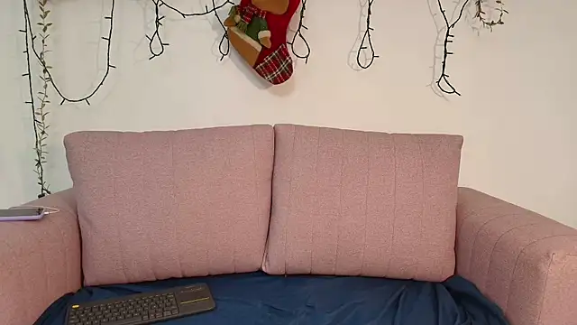 Snapshot of madison_jones_ chatting on December 2025 09:09:02 PM madison jones online show from December 2025 09:09:02 PM