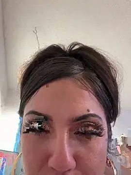 Snapshot of juicyonjuicy chatting on November 2025 12:37:01 PM juicyonjuicy online show from November 2025 12:37:01 PM