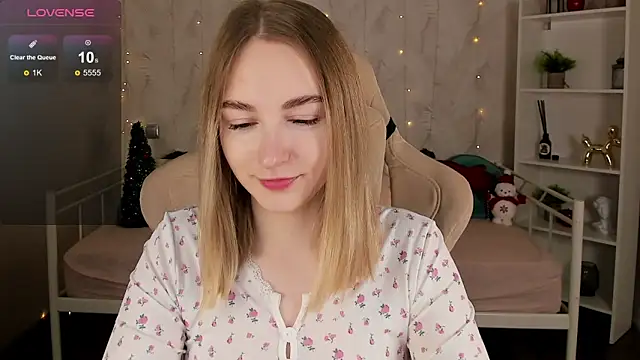 Shy Polly online show from December 2025 12:15:02 AM