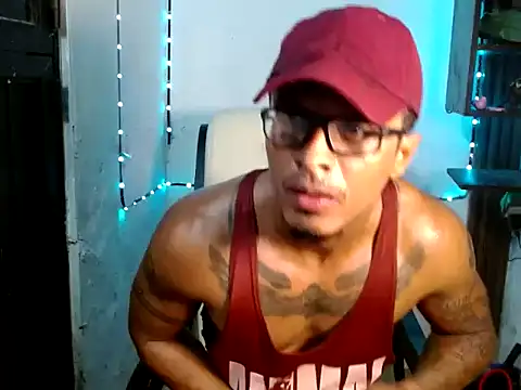 Snapshot of bigblackmen117uncs chatting on December 2025 02:42:01 AM bigblackmen117uncs online show from December 2025 02:42:01 AM