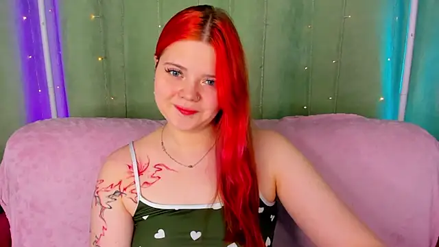 Snapshot of KellyFiery chatting on May 2026 08:33:02 AM KellyFiery online show from May 2026 08:33:02 AM