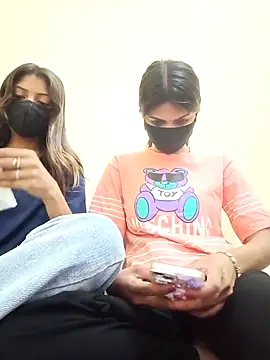 Lovely--girl online show from April 2026 04:39:02 AM