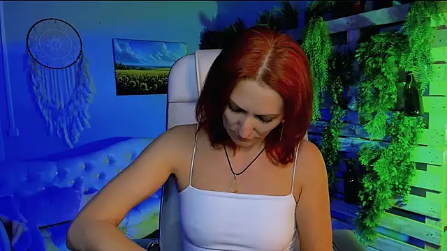 Snapshot of DianaTorrens chatting on December 2025 09:36:01 AM DianaTorrens online show from December 2025 09:36:01 AM