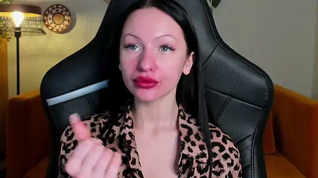 Snapshot of NaomiBlakes chatting on December 2025 05:27:02 AM NaomiBlakes online show from December 2025 05:27:02 AM