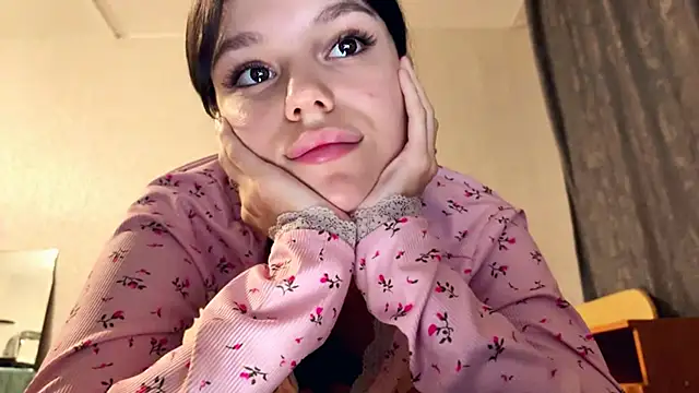 Snapshot of StacieGregoreski chatting on November 2025 04:17:01 PM StacieGregoreski online show from November 2025 04:17:01 PM