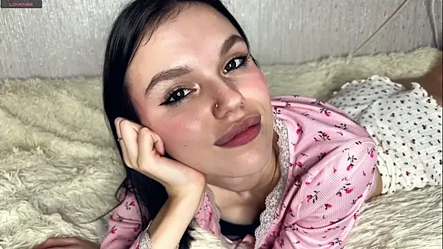 Snapshot of StacieGregoreski chatting on December 2025 12:10:01 PM StacieGregoreski online show from December 2025 12:10:01 PM