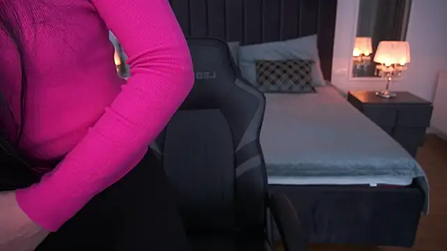 BlackSilkQueen online show from December 2025 02:03:01 PM