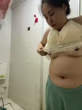 Snapshot of tianwei2567 chatting on November 2025 02:18:01 PM tianwei2567 online show from November 2025 02:18:01 PM