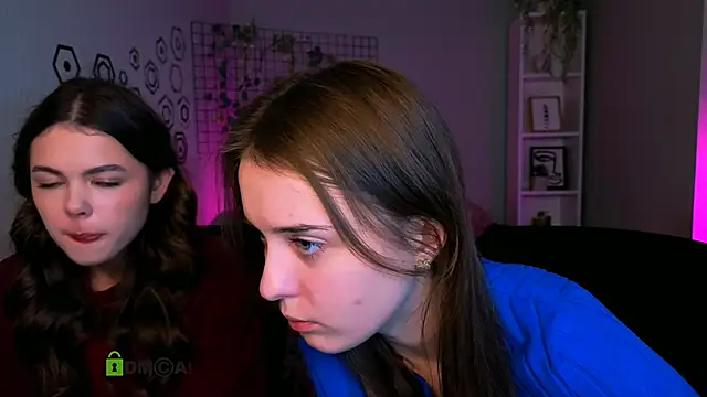 maddycats online show from November 2025 01:55:02 PM