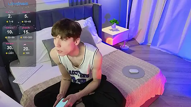 Snapshot of cuMte_boy chatting on November 2025 03:39:02 AM cuMte boy online show from November 2025 03:39:02 AM