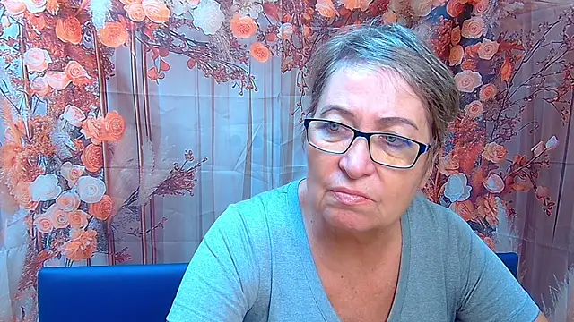 Snapshot of OlgaLuck chatting on November 2025 06:35:01 AM OlgaLuck online show from November 2025 06:35:01 AM