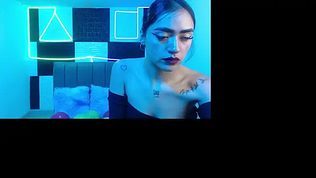 Snapshot of bonnie_blue_18 chatting on December 2025 02:15:01 PM bonnie blue 18 online show from December 2025 02:15:01 PM