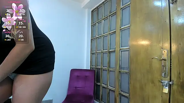 Snapshot of Mysterius_Woman chatting on December 2025 12:58:02 PM Mysterius Woman online show from December 2025 12:58:02 PM