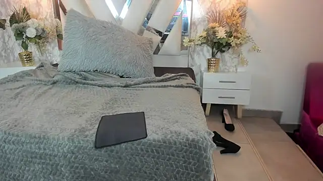 Mysterius Woman online show from February 2026 12:56:01 PM