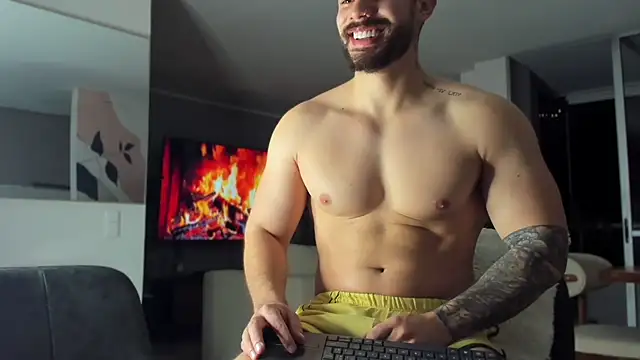 Valenthino Salvatore online show from March 2026 03:34:01 AM