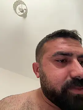 Snapshot of Ali2413 chatting on July 2026 10:33:02 AM Ali2413 online show from July 2026 10:33:02 AM