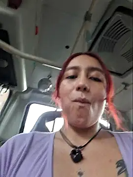 Snapshot of Eveeelyn25 chatting on November 2025 08:30:02 PM Eveeelyn25 online show from November 2025 08:30:02 PM