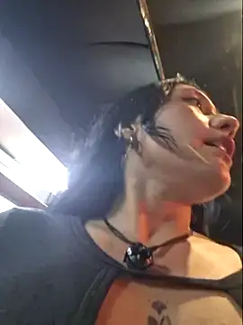 Eveeelyn25 online show from April 2026 02:14:01 AM