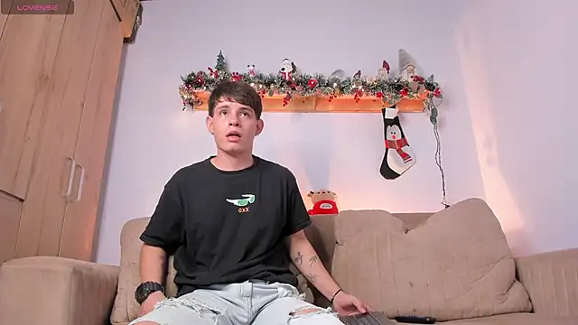 Snapshot of steveen_universe28 chatting on November 2025 12:24:02 AM steveen universe28 online show from November 2025 12:24:02 AM