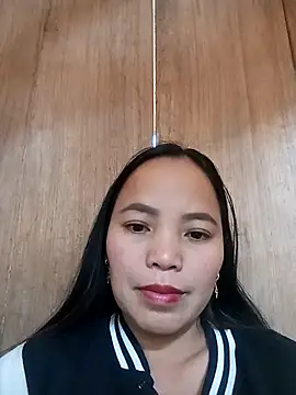 Snapshot of Tisami-suca chatting on November 2025 03:40:01 AM Tisami-suca online show from November 2025 03:40:01 AM