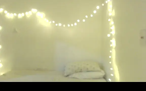 Snapshot of Renata_Honey chatting on December 2025 02:30:01 AM Renata Honey online show from December 2025 02:30:01 AM