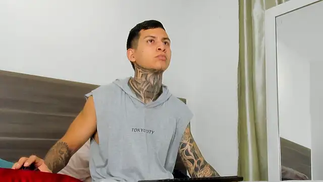 Snapshot of Andrew_sanders68 chatting on December 2025 11:45:01 PM Andrew sanders68 online show from December 2025 11:45:01 PM