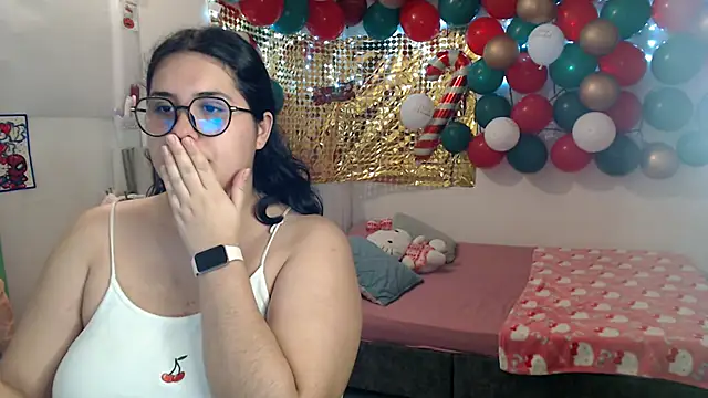 Snapshot of suckdreams19 chatting on December 2025 04:29:02 AM suckdreams19 online show from December 2025 04:29:02 AM