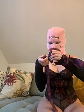 Snapshot of norafack33 chatting on November 2025 03:11:01 PM norafack33 online show from November 2025 03:11:01 PM