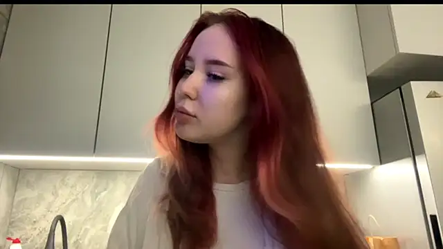 Snapshot of DaphineMckoy chatting on December 2025 07:06:02 AM DaphineMckoy online show from December 2025 07:06:02 AM