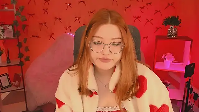 Snapshot of StaceyJensen chatting on November 2025 09:21:01 AM StaceyJensen online show from November 2025 09:21:01 AM