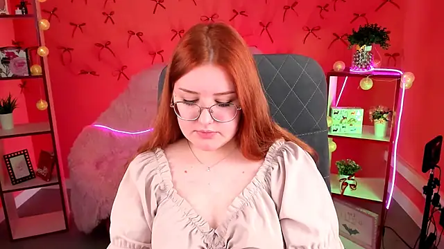 Snapshot of StaceyJensen chatting on December 2025 09:25:01 AM StaceyJensen online show from December 2025 09:25:01 AM