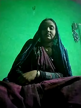 Snapshot of Pooja_hote chatting on November 2025 03:35:01 PM Pooja hote online show from November 2025 03:35:01 PM