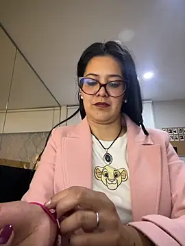 Snapshot of TAMARALEWISMD chatting on December 2025 03:26:02 AM TAMARALEWISMD online show from December 2025 03:26:02 AM