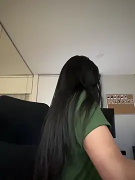 Snapshot of TAMARALEWISMD chatting on December 2025 03:23:01 AM TAMARALEWISMD online show from December 2025 03:23:01 AM