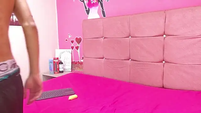 Snapshot of maverickhotson303av chatting on December 2025 04:55:01 AM maverickhotson303av online show from December 2025 04:55:01 AM