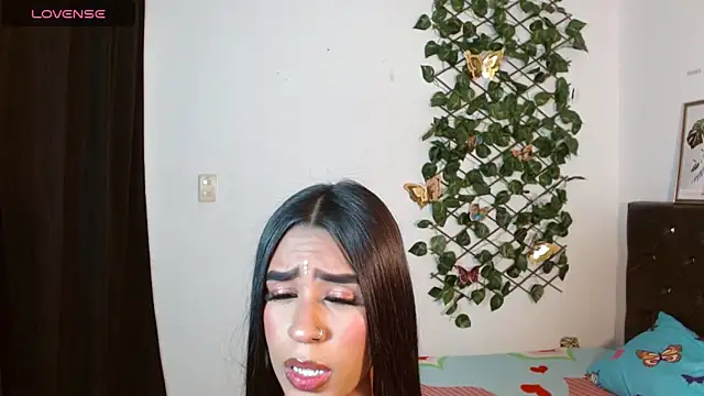 Snapshot of Ameliejoness_ chatting on December 2025 08:18:02 PM Ameliejoness online show from December 2025 08:18:02 PM