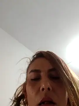 Alice-pink online show from November 2025 03:42:02 AM