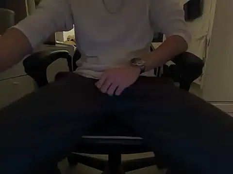 Snapshot of olive_yh chatting on December 2025 03:07:01 PM olive yh online show from December 2025 03:07:01 PM