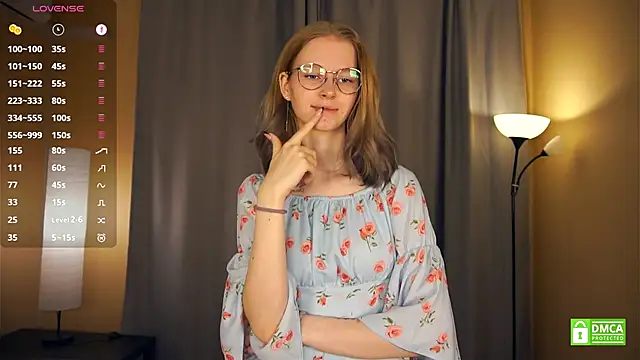 ToyaPletz online show from December 2025 06:58:02 PM