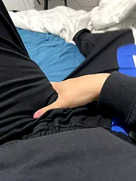 Snapshot of Daisuke_01 chatting on December 2025 04:06:01 AM Daisuke 01 online show from December 2025 04:06:01 AM