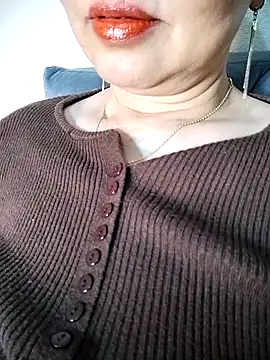 Snapshot of LisantLy chatting on November 2025 03:12:02 PM LisantLy online show from November 2025 03:12:02 PM