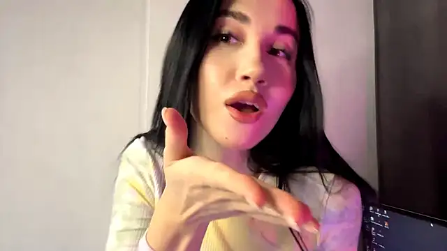 Snapshot of Beautyofnlka chatting on November 2025 01:47:02 PM Beautyofnlka online show from November 2025 01:47:02 PM