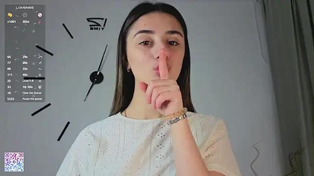 Snapshot of MableHort chatting on December 2025 04:17:01 AM MableHort online show from December 2025 04:17:01 AM