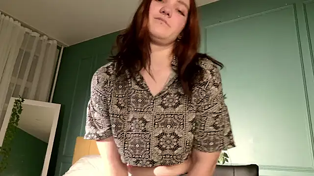 Snapshot of softy_focus chatting on November 2025 01:57:02 PM softy focus online show from November 2025 01:57:02 PM