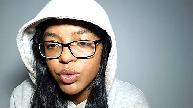 Snapshot of xoeewinters chatting on December 2025 12:47:02 PM xoeewinters online show from December 2025 12:47:02 PM